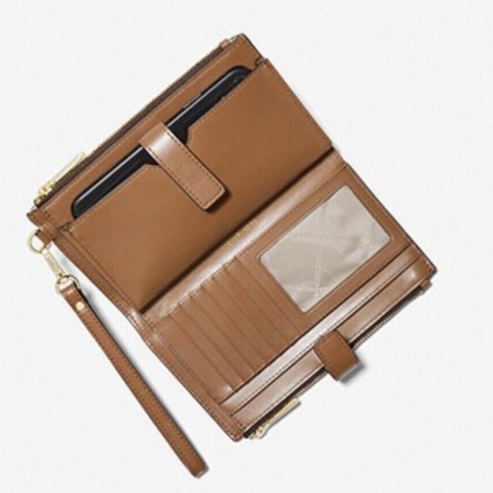Michael Kors - Picture 2 of 2